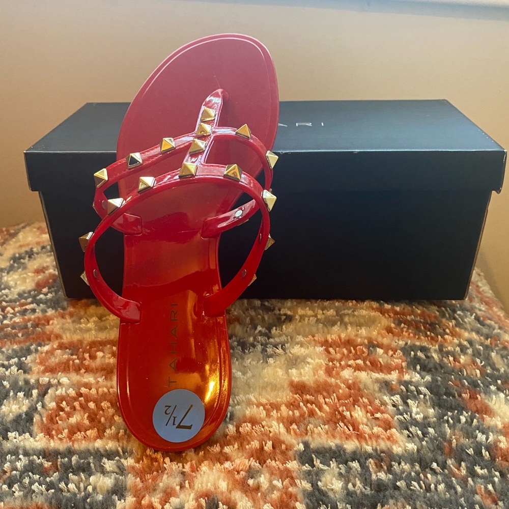 Tahari sandal. Brand new with box. 7.5.